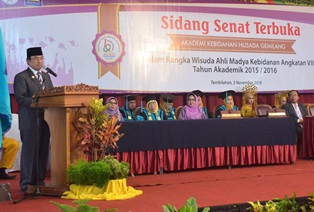 Wardan Janjikan Pengangkatan Untuk 3 Lulusan Terbaik